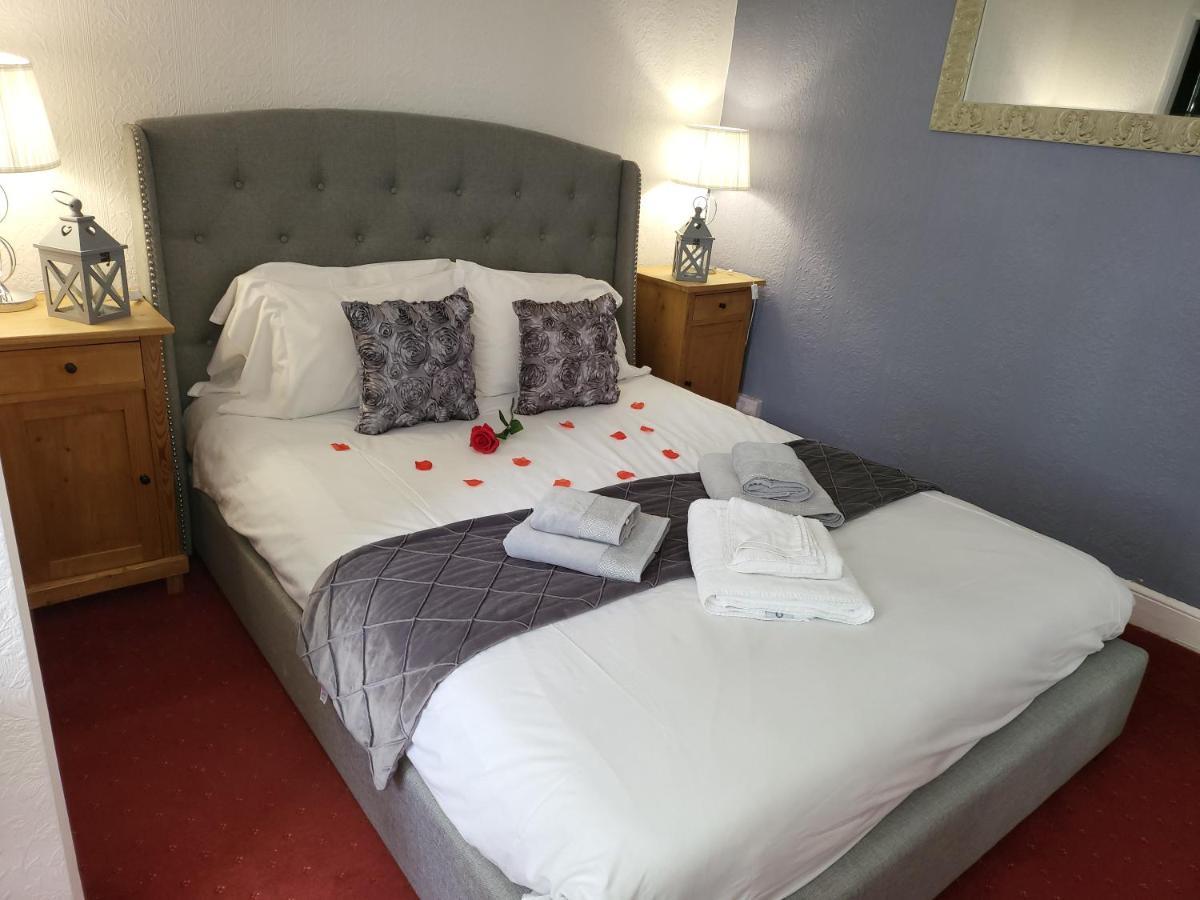 Готель Hilton House Екстер'єр фото