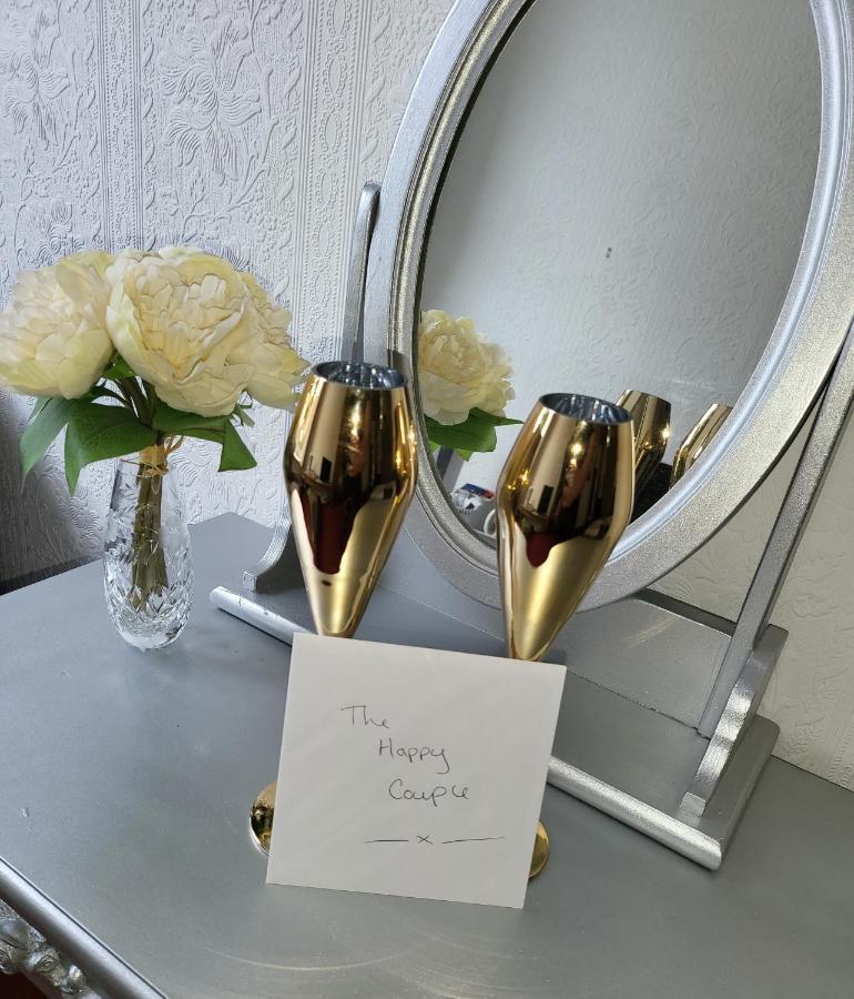 Готель Hilton House Екстер'єр фото